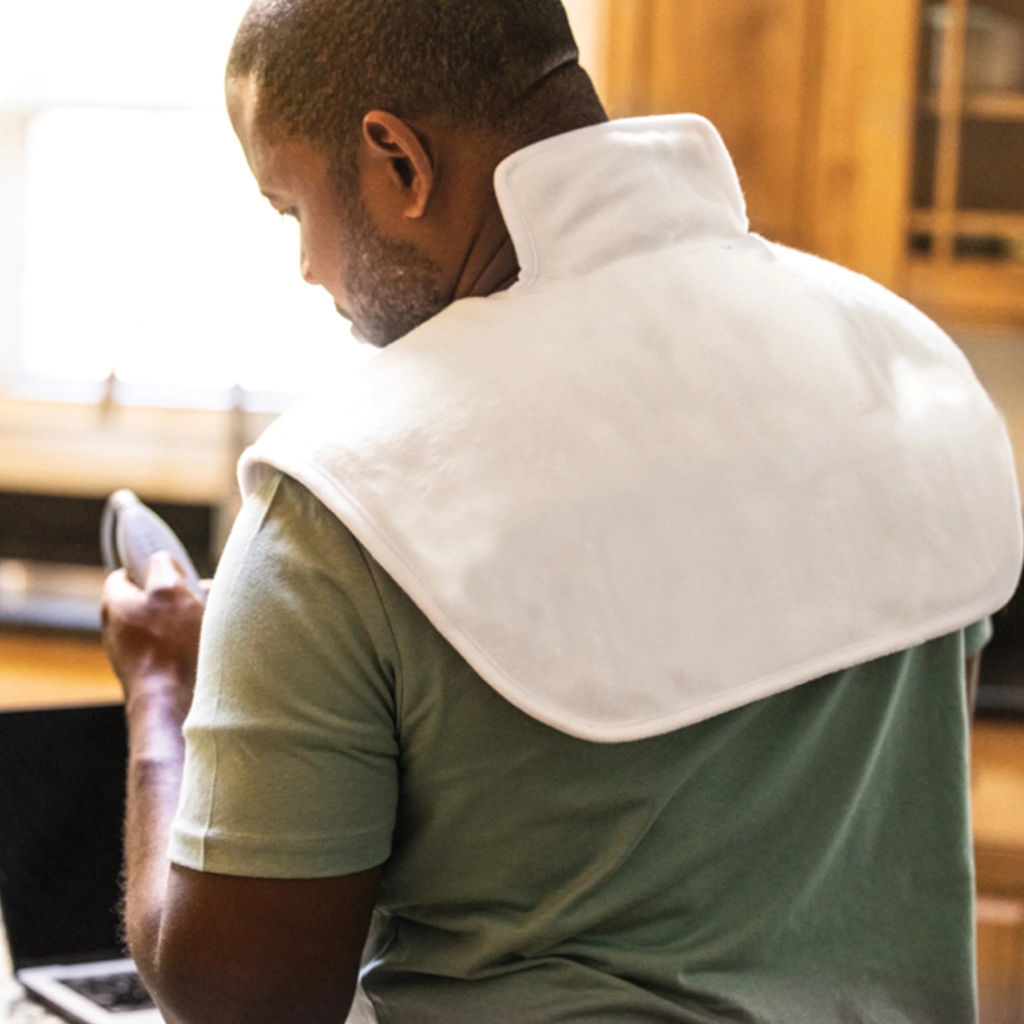 Battle Creek MaxHeat Neck & Shoulder Wrap