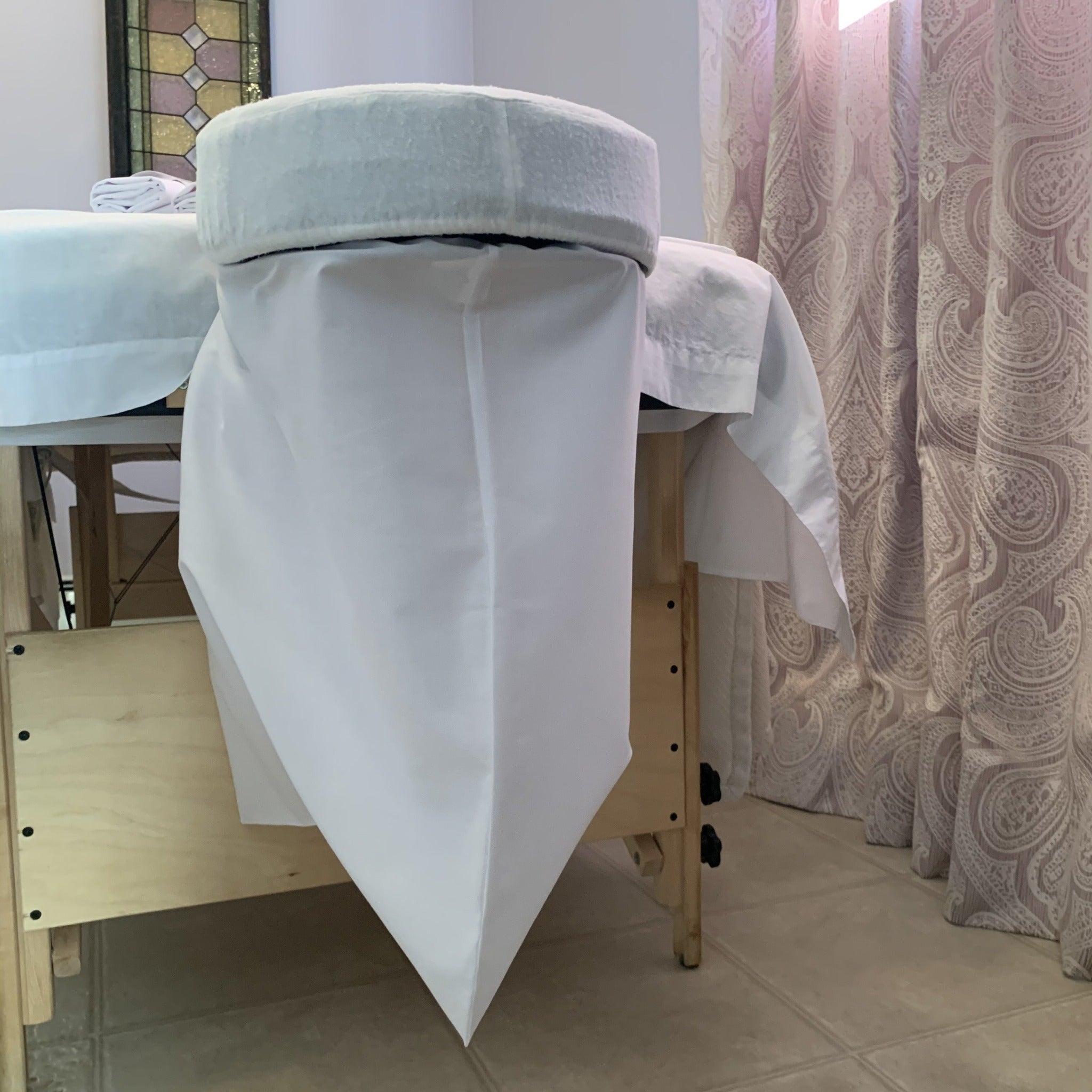 Prone Protective Cover for Clinic, Massage & Spa Tables tucks easily between Face Cushion and Platform 